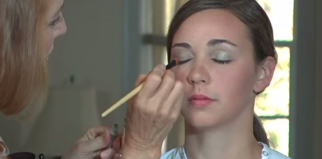 Day to Night Holiday Makeup with Jane Iredale
